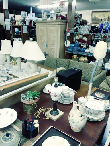 Thrift Store «Happy Tails Thrift Store», reviews and photos, 1825 Springs Rd, Vallejo, CA 94591, USA