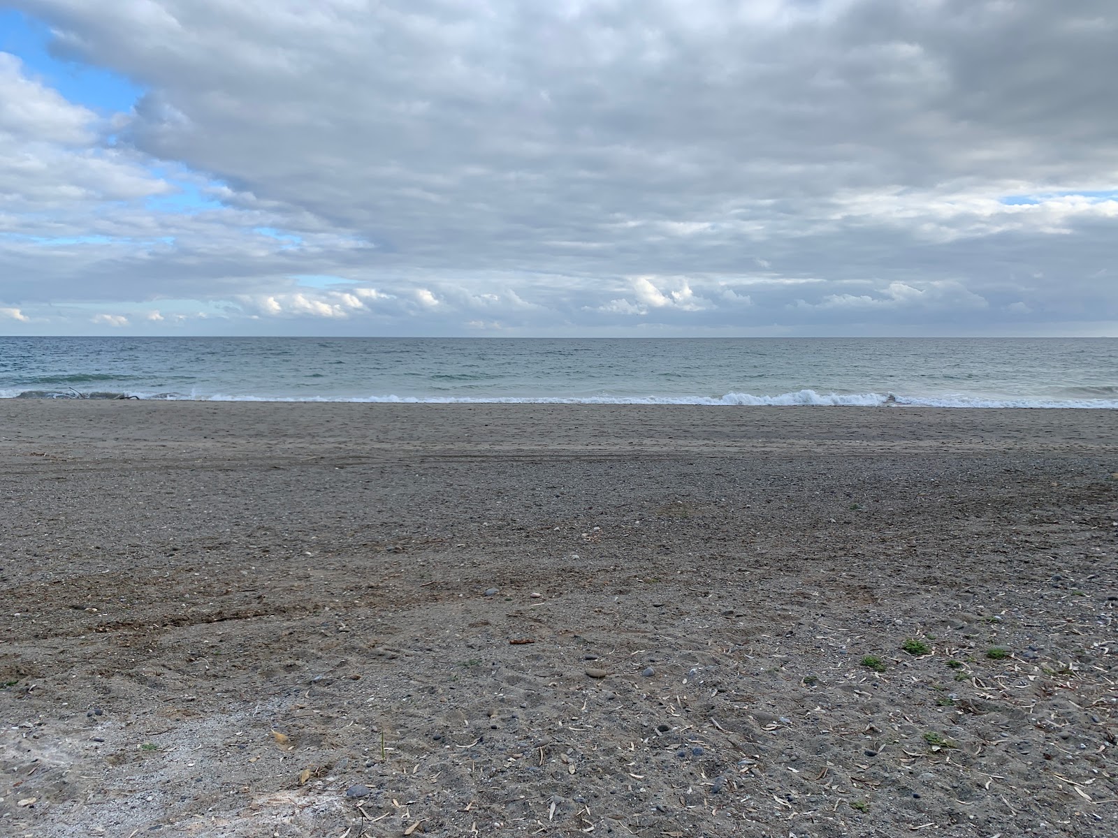 Foto van Playa del Velerin voorzieningenruimte