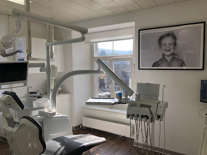Zahnarzt & Kieferorthopädie Urdorf | swiss smile Zentrum für Zahnmedizin