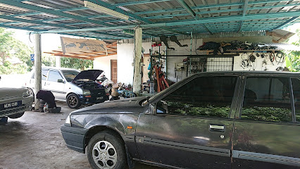 Angah Garage (Pusat Baiki Dan Servis Kereta)