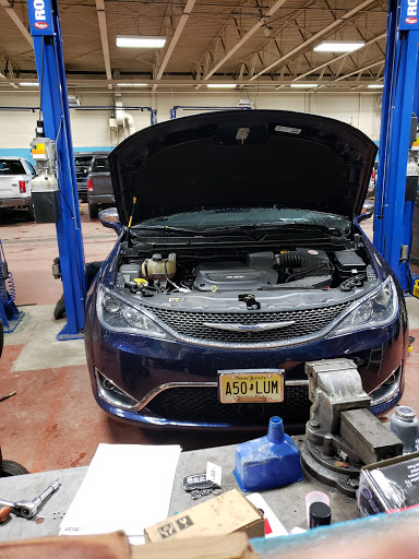 Car Dealer «Liccardi Chrysler Dodge RAM», reviews and photos, 130 US-22, Green Brook Township, NJ 08812, USA