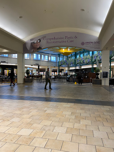 Shopping Mall «Summit Mall», reviews and photos, 3265 W Market St, Fairlawn, OH 44333, USA