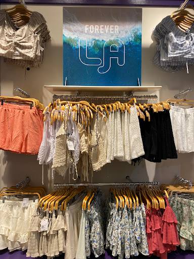 Clothing Store «Forever 21», reviews and photos, 4502 S Steele St #426B, Tacoma, WA 98409, USA