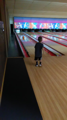 Bowling Alley «Parkside Lanes», reviews and photos, 815 S Co Rd 200 W, Greensburg, IN 47240, USA
