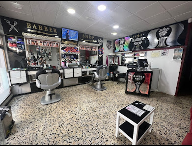 La barberia del puerto barber shop Carrer d'Elionor Servera, 113, 07590 Cala Ratjada, Balearic Islands, España