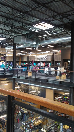 Camping Store «REI», reviews and photos, 2700 Seaglass Way, Oxnard, CA 93036, USA