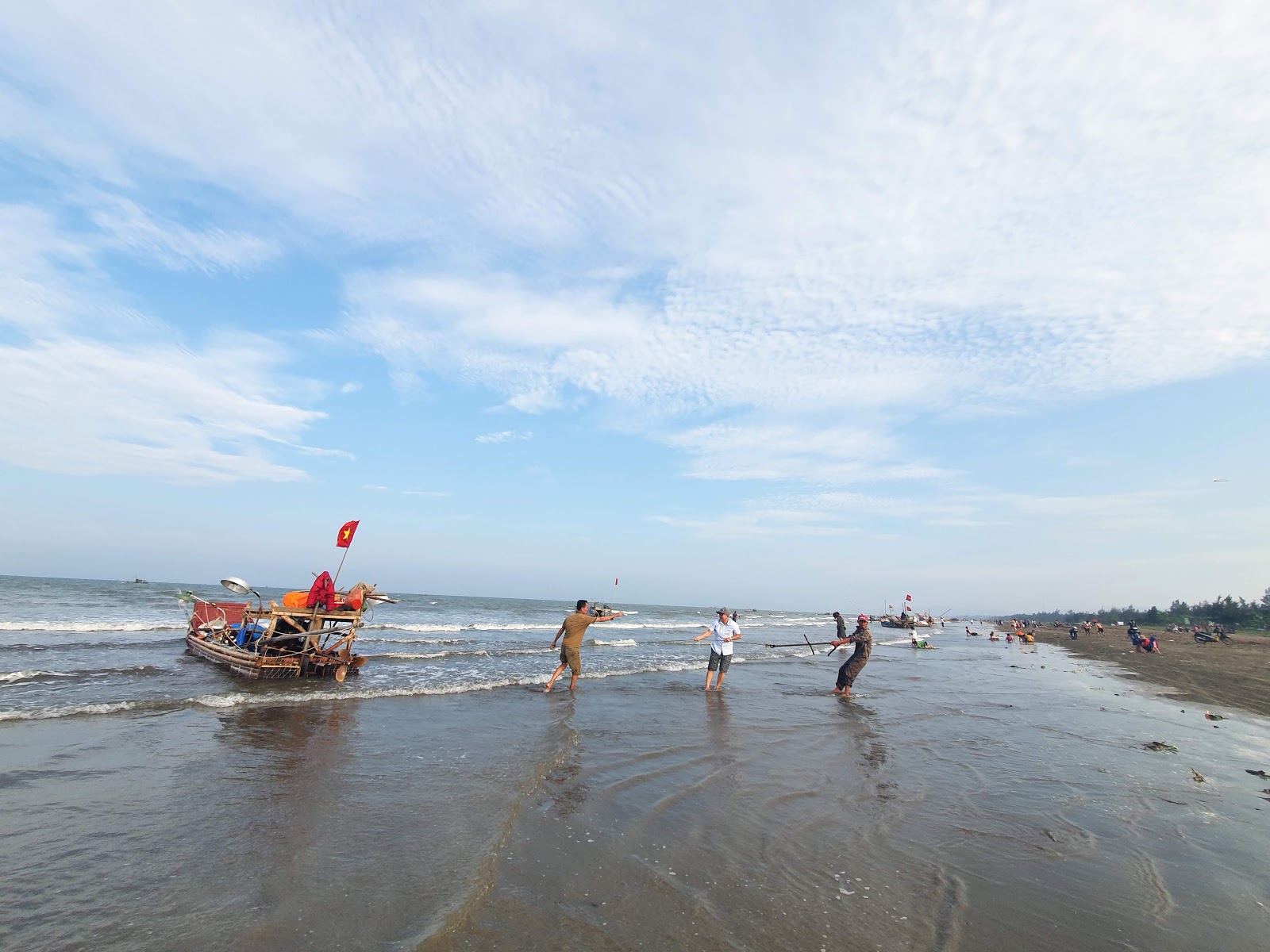 Foto av Dien Thanh Beach med turkosa vatten yta