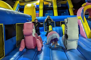 Jumparooz Inflatable Park image