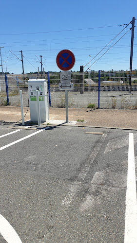 Borne de recharge de véhicules électriques Station de recharge pour véhicules électriques Sillé-le-Guillaume