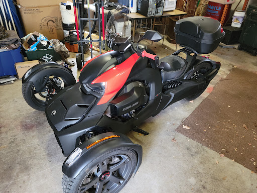 Motorcycle Dealer «Village MotorSports of Holland», reviews and photos, 13035 New Holland St, Holland, MI 49424, USA