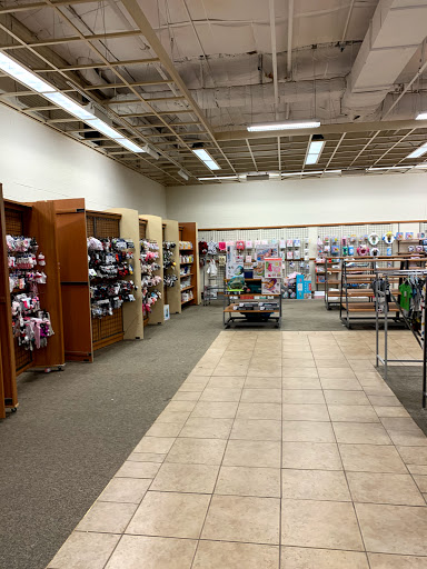 Clothing Store «Burlington Coat Factory», reviews and photos, 24 Wayne Hills Mall, Wayne, NJ 07470, USA