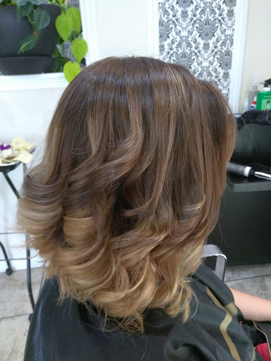 Beauty Salon «Siempre Bella Beauty Salon», reviews and photos, 24546 Mission Blvd, Hayward, CA 94544, USA