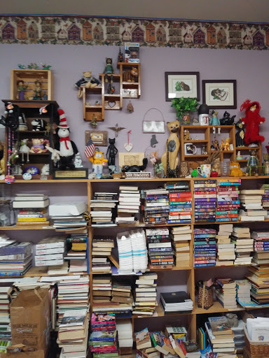 Used Book Store «Books & Crannies», reviews and photos, 209 W Moore Ave, Terrell, TX 75160, USA