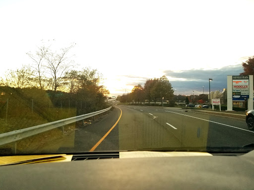 Shopping Mall «Sayville Plaza», reviews and photos, Sunrise Hwy, Sayville, NY 11782, USA