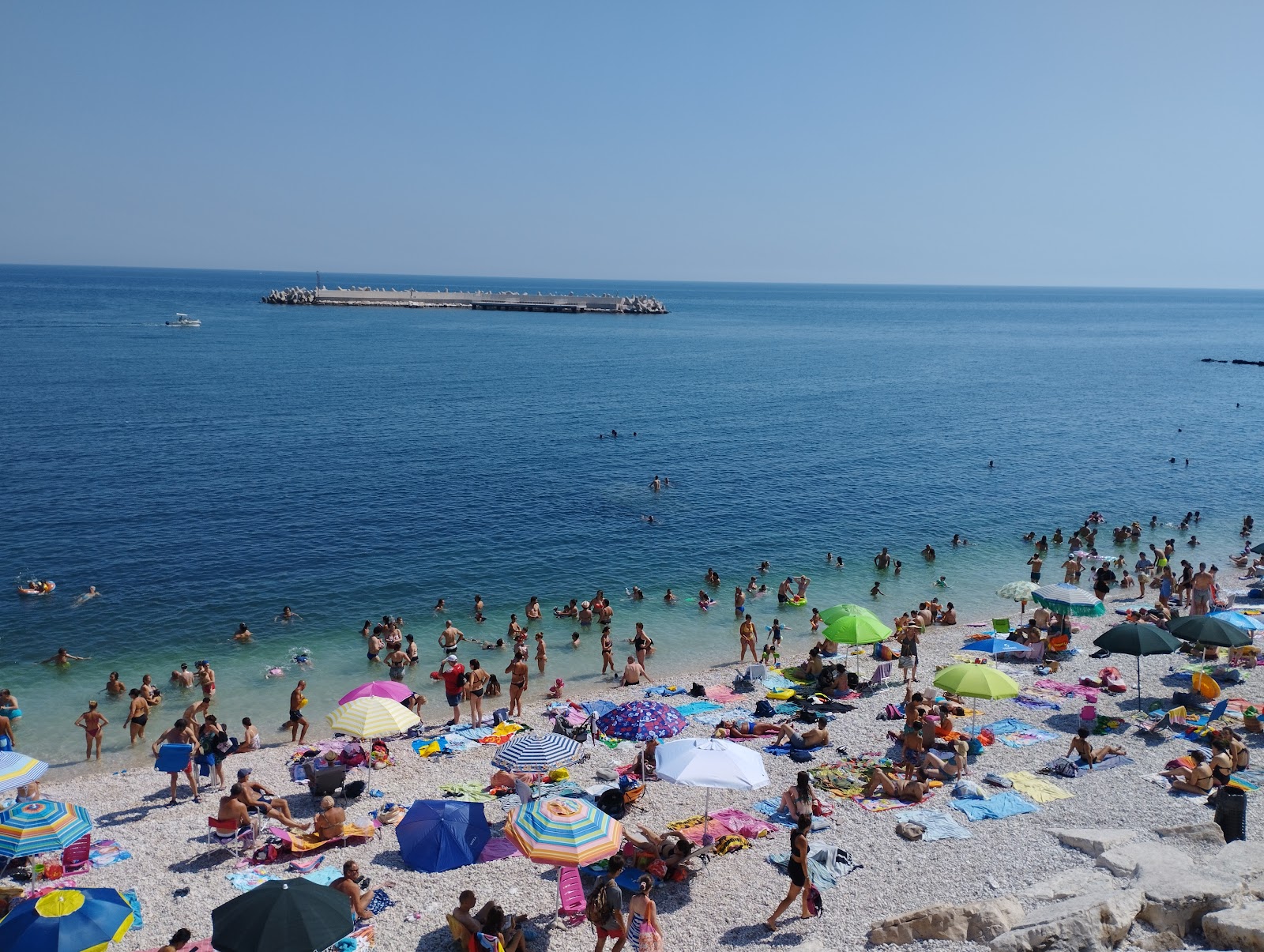 Spiaggia del Macello的照片 带有宽敞的海岸