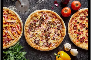 Five Pizza image