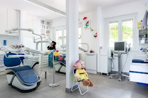 Studio dentistico Dott.ssa Lisa Mariani image