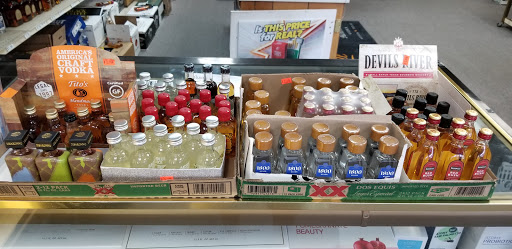 Liquor Store «USA Liquor Store», reviews and photos, 10022 Long Point Rd, Houston, TX 77055, USA