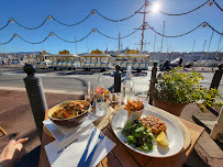 Plats et boissons du Restaurant de spécialités à base de poisson-pêcheur Au Doyen à Marseille4:00PM - n°7