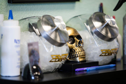 Tattoo Shop «Dark Hearts Tattoo Gallery», reviews and photos, 10660 Sierra Ave, Fontana, CA 92337, USA