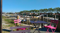 Atmosphère du Bar-restaurant à huîtres La Cabane du tapioou à La Teste-de-Buch - n°10