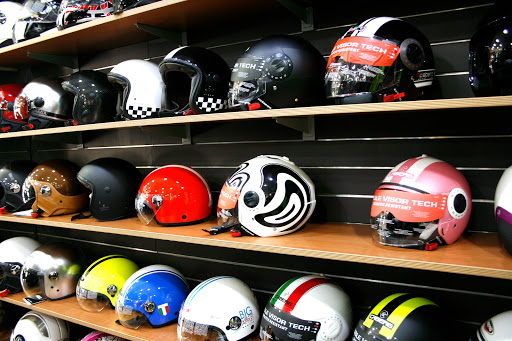 Tiendas cascos moto Granada