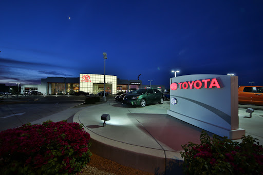 Toyota Dealer «Larry H. Miller Toyota Peoria», reviews and photos, 8633 W Bell Rd, Peoria, AZ 85382, USA