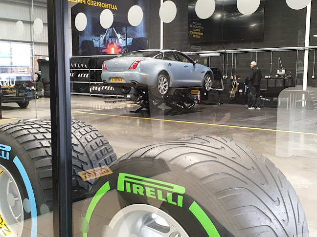 Comments and reviews of Burton Pirelli Performance Centre