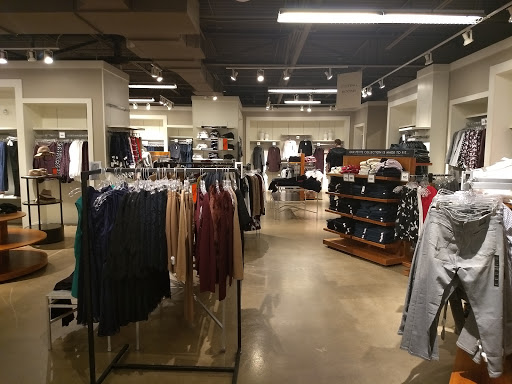 Outlet Store «Tanger Outlet Blowing Rock», reviews and photos, 278 Shoppes on the Parkway Rd, Blowing Rock, NC 28605, USA