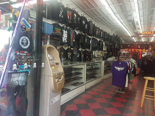 Tattoo Shop «Highland Tattoo», reviews and photos, 6816 Hollywood Blvd, Los Angeles, CA 90028, USA