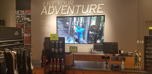 Clothing Store «Eddie Bauer», reviews and photos, 1835 Annapolis Mall Rd #1444, Annapolis, MD 21401, USA