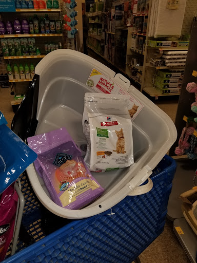 Pet Supply Store «PetSmart», reviews and photos, 1301 W Gladstone St, Glendora, CA 91740, USA