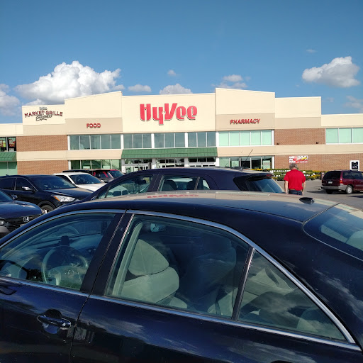 Supermarket «Hy-Vee», reviews and photos, 2323 W Broadway, Council Bluffs, IA 51501, USA
