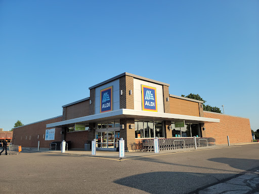 Supermarket «ALDI», reviews and photos, 1250 W Maple St, Hartville, OH 44632, USA