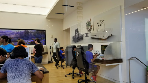 Computer Store «Microsoft Store», reviews and photos, 1 Garden State Plaza Blvd #2303, Paramus, NJ 07652, USA