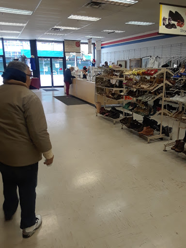 Thrift Store «Salvation Army Family Store», reviews and photos, 34-02 Steinway St, Long Island City, NY 11101, USA