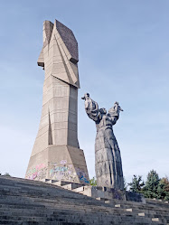 паметник „Майка България“