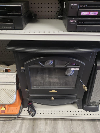 Pawn Shop «U-Pawn LLC», reviews and photos, 884 Main St, Willimantic, CT 06226, USA