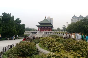 Xingqinggong Park image