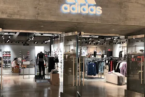 adidas Store Aventura image