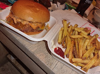 Plats et boissons du Restaurant de hamburgers DROP BURGER à Boulogne-Billancourt - n°2