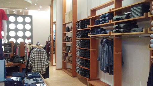 Clothing Store «Roots», reviews and photos, 211 W Maple Rd, Birmingham, MI 48009, USA