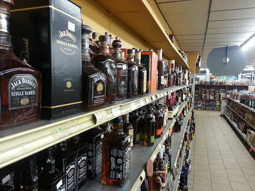 Liquor Store «Arcadia Foremost Liquors», reviews and photos, 3301 W North Ave, Chicago, IL 60647, USA
