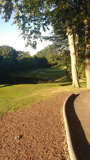 Golf Course «Douglaston Golf Course», reviews and photos, 6320 Marathon Pkwy, Douglaston, NY 11363, USA