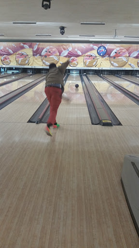 Bowling Alley «Lighthouse Lanes & Gifts», reviews and photos, 350 S Glenstone Ave, Springfield, MO 65802, USA