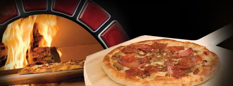 Best Thin Crust pizza place in Destin - RedBrick Pizza