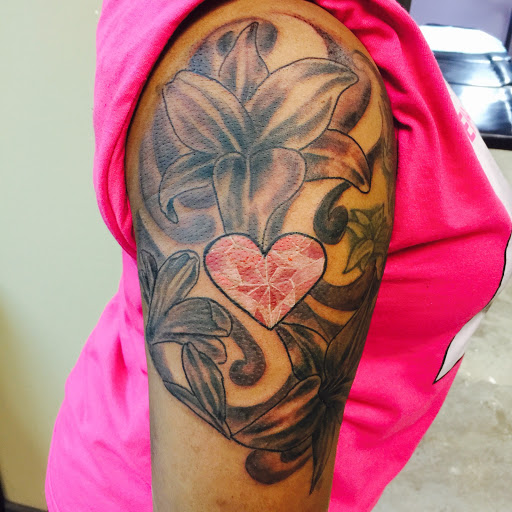 Tattoo Shop «BossInk Tattoos», reviews and photos, 4041 W Wheatland Rd #106, Dallas, TX 75237, USA