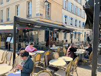 Atmosphère du Restaurant L'Amnésia. à Saint-Germain-en-Laye - n°1