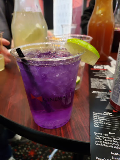 Movie Theater «Bow Tie Cinemas Marquis 16 & BTX Theater», reviews and photos, 100 Quarry Rd, Trumbull, CT 06611, USA