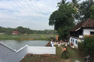 Peruvanam Temple Pond image